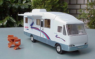 ... und Sitzmbel unter der Markise ...