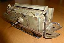 Seitliches MG und Heckpartie mit Auspuff