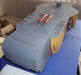 Oberseite nun ebenfalls grau gestrichen ...