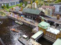 Hamburger Landungsbrcken: Rickmer Rickmers mit nur 2 (!) Masten ..?