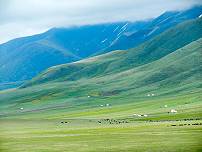 ... und weiter Blick ins Tal ... ... und weiter Blick ins Tal ...