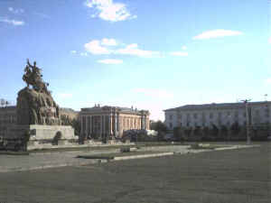 Suchbaatar Platz in Ulaanbaatar ...
