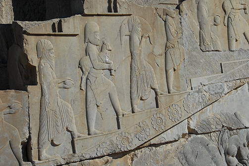 Unzhlige Steingravuren ...