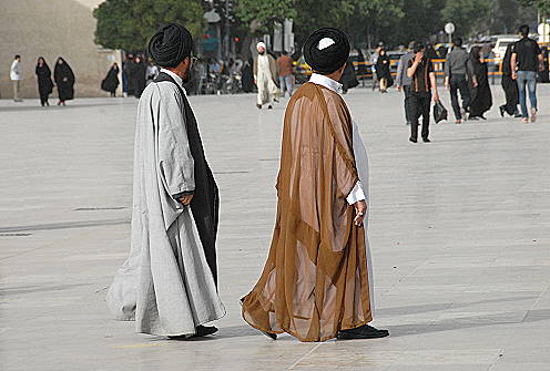 Im Stadtbild viele Geistliche ...