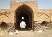 Verfallene Karawanserei ...