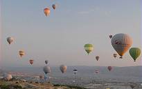 ber uns fauchende Gasbrenner ...