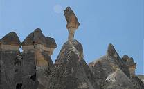 Sulen aus erodiertem Stein ...