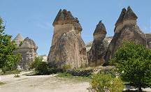 ... und bizarre Felsformationen 