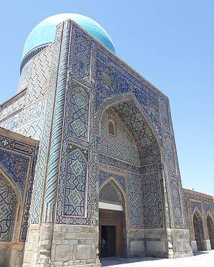 Usbekistan: Samarkand, Registan Eingang zentrale Moschee