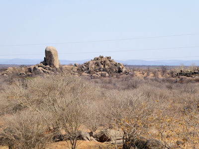 Hinkelsteine in der Landschaft ...