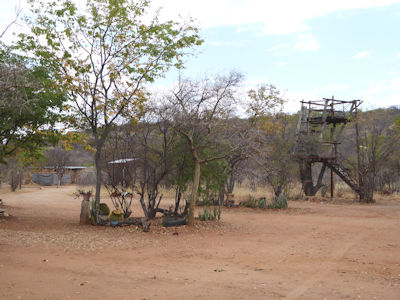 ... mit Aussichtsturm ...