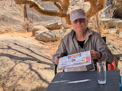 ... in aller Ruhe die lokale Tageszeitung lesen ... in aller Ruhe die lokale Tageszeitung lesen