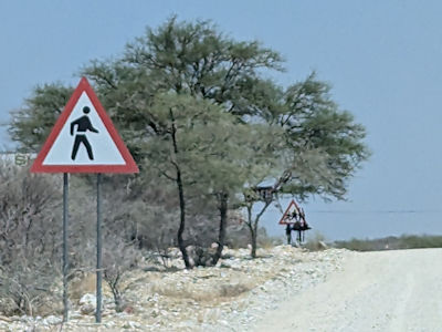 Straßenschilder satt ... Straßenschilder satt ...