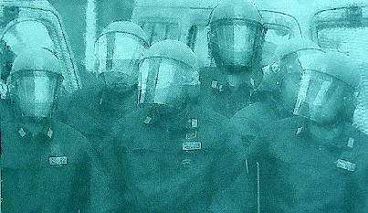 Im Auftrag von 7 Dicken und einem Doofen ..?