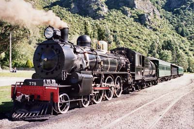 Dampfbetriebene Eisenbahnverbindung ...