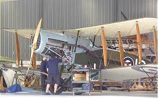 Bastelei im Hangar ...