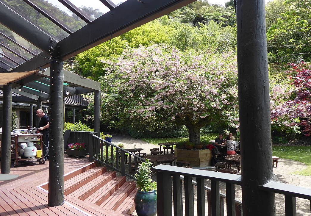 Vorbereitungen zum BBQ ... Vorbereitungen zum BBQ ...