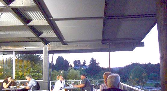 HuHu-Café vor Sonnenuntergang ... HuHu-Café vor Sonnenuntergang ...