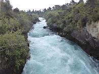 Waikato im Steinkanal ...