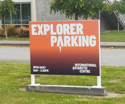 Unser Parkplatz wurde vorbereitet ... Unser Parkplatz wurde vorbereitet ...