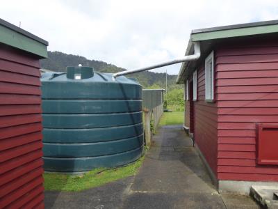 Regenwassertanks fr das Brauchwasser ...