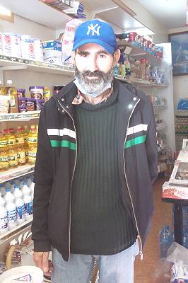 Hassan, der Althippie, heute im "Laden für alles" ...