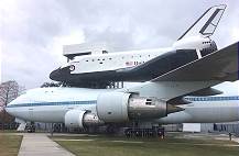 Space Shuttle "huckepack"