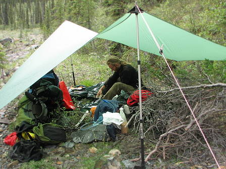 Und wieder schtzt das Tarpsegel ...