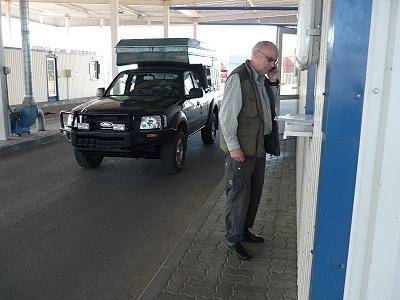 Kontaktaufnahme mit Pavel ...