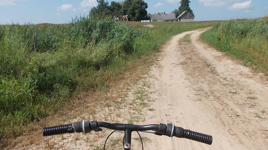 Kleiner Weg folgt ... Kleiner Weg folgt ...