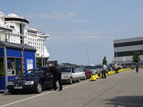 Die Color Magic wartet: Die Mercedes Rallye kann beginnen ...
