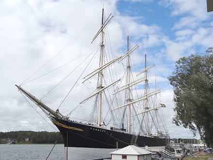 ... und heute als Museumsschiff ...