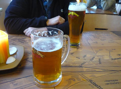 Das Bier hier lässt sich trinken ... Das Bier hier lässt sich trinken ...