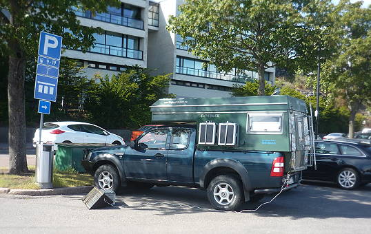 Solarstrom tanken vor der Weiterfahrt ...