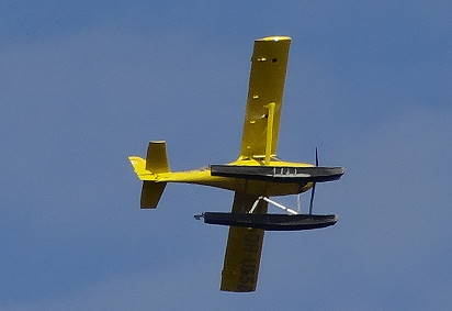 Karstens Wasserflugzeug ist auch schon da ...