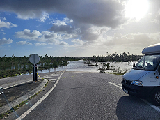 Ein St�ck der Autobahn A1 weggesp�lt ...