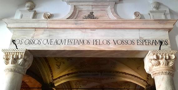 Hier wird auf neue Knochen gewartet ...