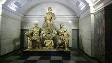 Die Metro in Moskau ist immer noch schön dekoriert Die Metro in Moskau ist immer noch schön dekoriert