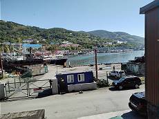 Der Fischer- und Yachthafen liegt direkt in der "Altstadt" Der Fischer- und Yachthafen liegt direkt in der "Altstadt"