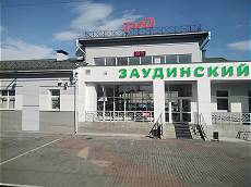 Die Temperaturanzeige am Bahnhof stimmt nicht ...