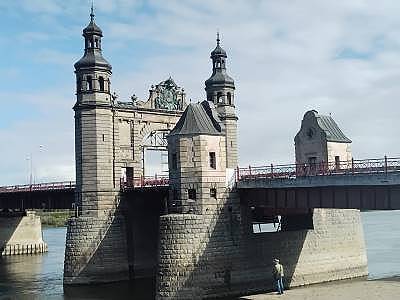 Knigin-Luise-Brcke ...