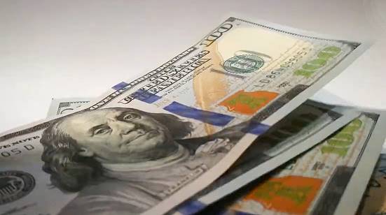 Wir bringen die Menschen dazu, Geld auszugeben, das sie nicht haben ...