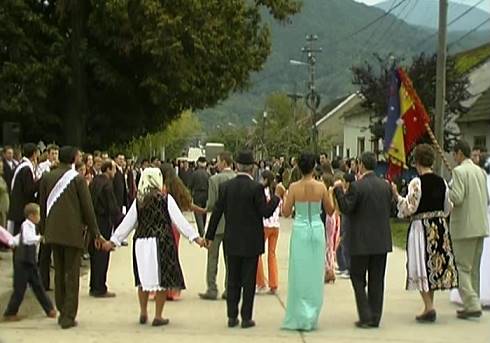 Rumänische Hochzeitsgesellschaft ...