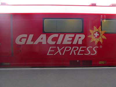 Der Glacier Express erwartet uns ...