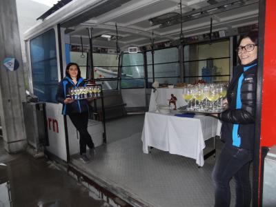 Apero in der Gondel ... Apero in der Gondel ...