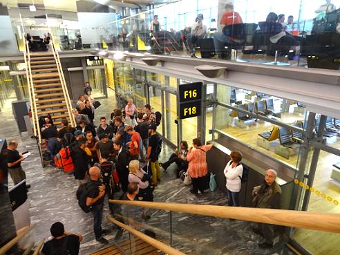 Viel Volk will nach Spitzbergen Viel Volk will nach Spitzbergen