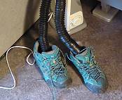 Wer länger reingeht, kann auch die Schuhe trocknen Wer länger reingeht, kann auch die Schuhe trocknen