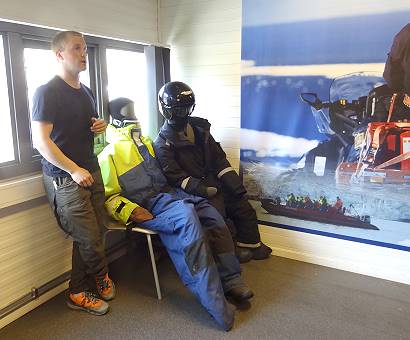 Schutzanzug erforderlich