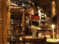 Urige Atmosphäre: Im "Egon" ... Urige Atmosphäre: Im "Egon" ...