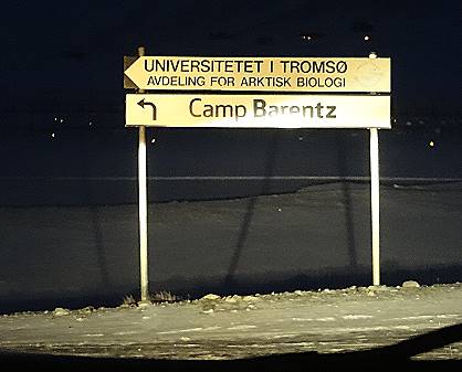 Viel Folklore: Im Camp Barentz ...